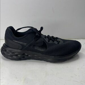 Nike Women's Black Sneakers